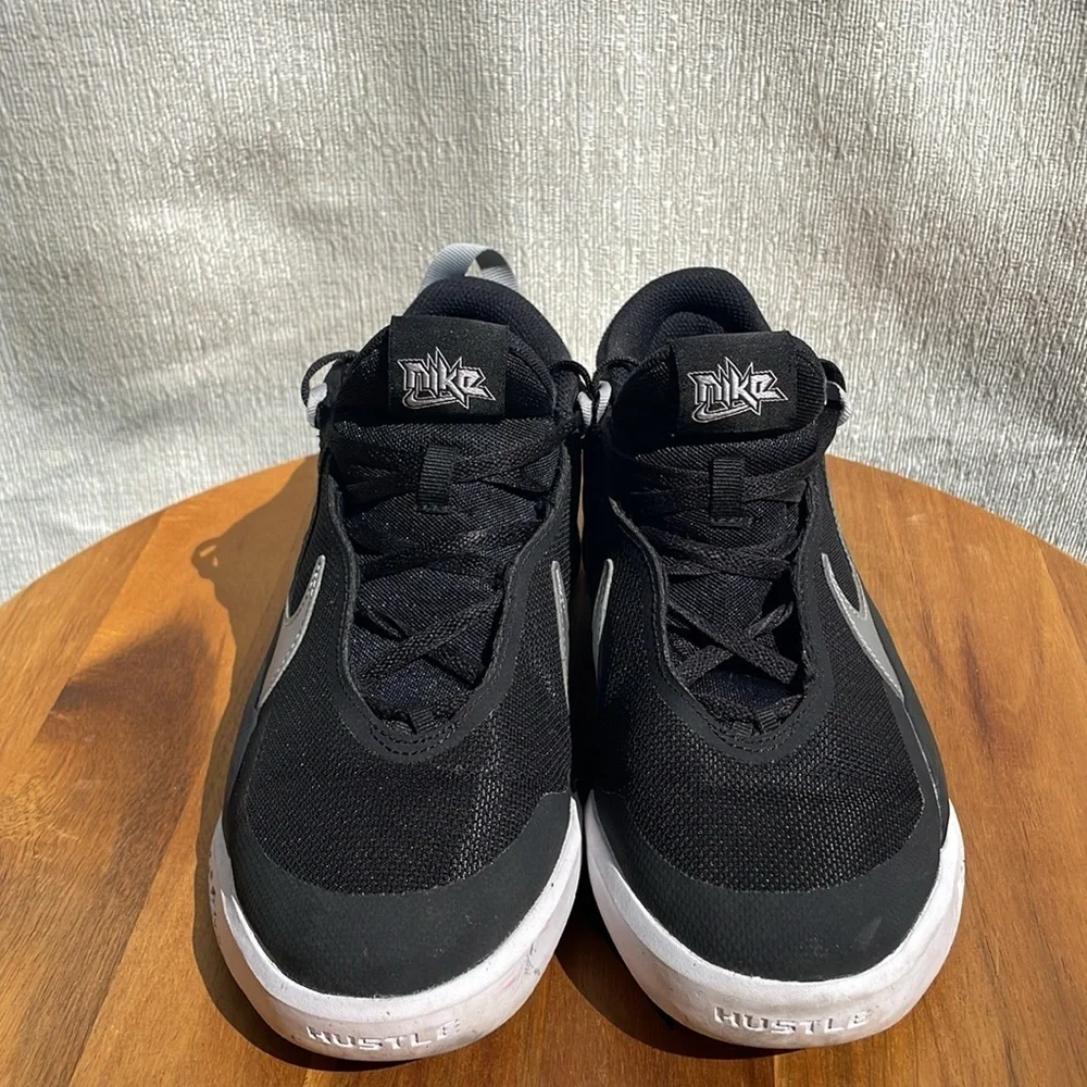 NIKE Big Kids’ Team Hustle D 10 Shoes - Black/ Metallic Silver/White Size 6Y